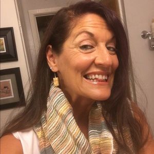 Meet your Posher, Carrie